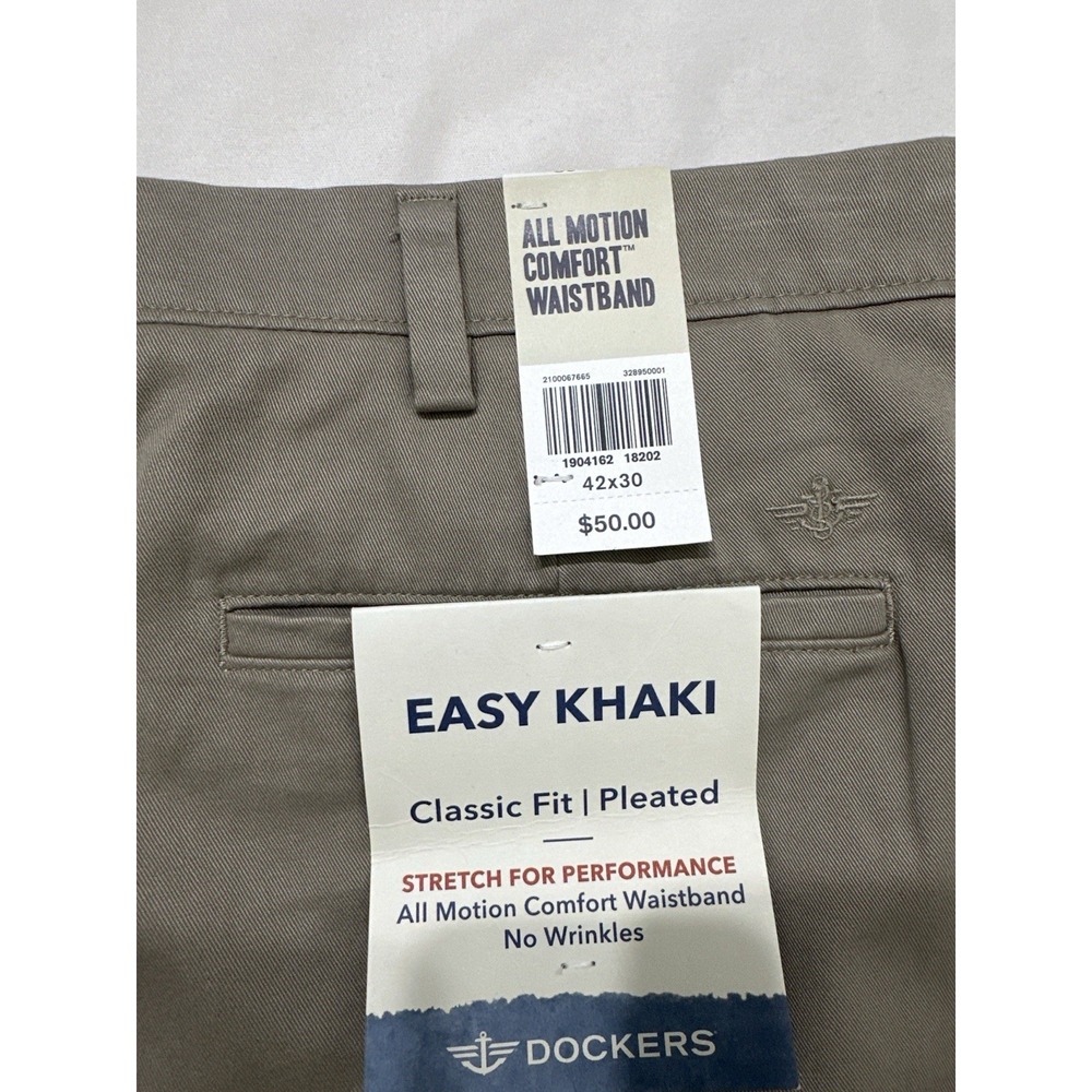 Dockers Easy Khaki Classic Fit Pleated Pants 42x30 NWT Stretch Comfort Tan NWT‎ - Picture 8 of 8